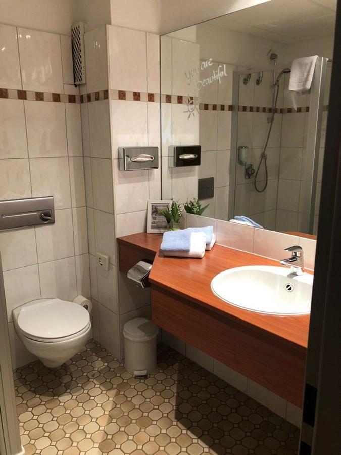 Marc5 Hotel Cadenberge Eksteriør bilde